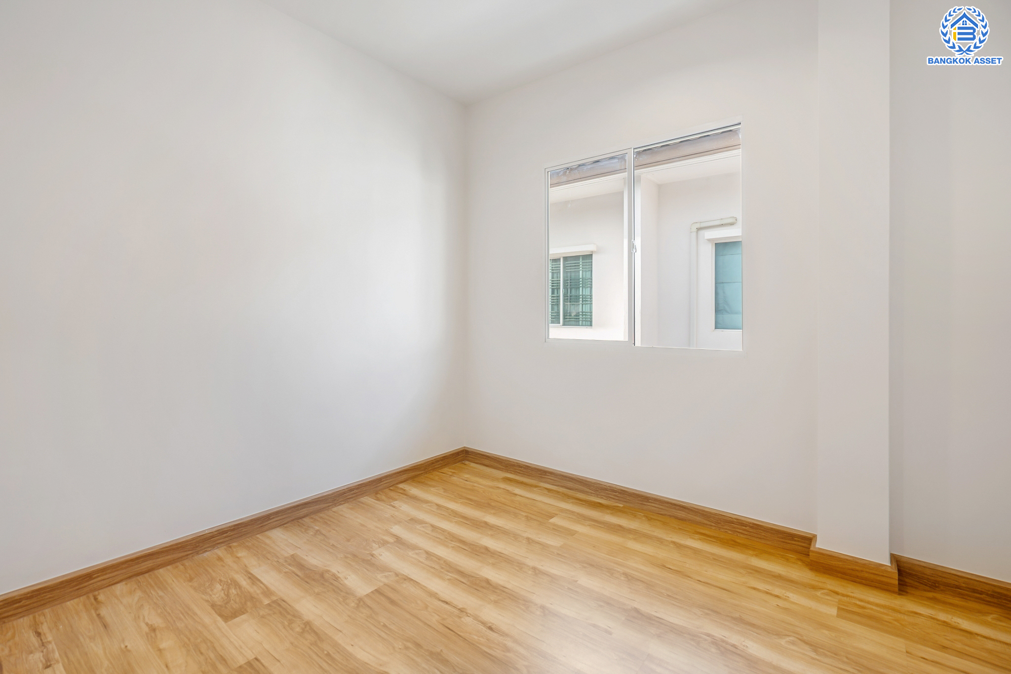 ทาวน์เฮ้าส์มือสองนนทบุรี ม.ไพร์มเพลส เดอะกรีนเนอรี่บางใหญ่ กาญจนาภิเษก ทาวน์โฮมหลังมุม เนื้อที่ 32 ตร.ว. ฟังก์ชัน 3 ห้องนอน 3 ห้องน้ำ จอดรถได้ 2 คัน ทำเลดีเดินทางสะดวก เชื่อมต่อถนนกาญจนาภิเษก ใกล้เซ็นทรัลเวสต์เกต และรถไฟฟ้าสายสีม่วง "สถานีคลองบางไผ่"